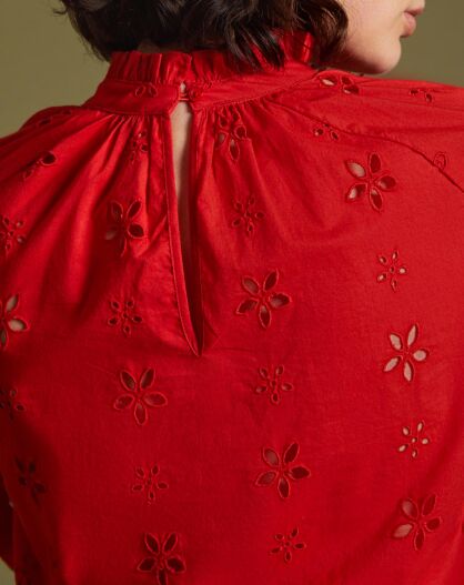 Blouse en broderie anglaise rouge